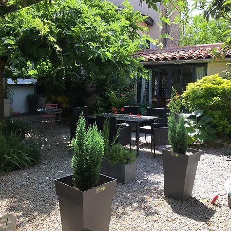 Oda ve Kahvaltı La Boal Dourgne